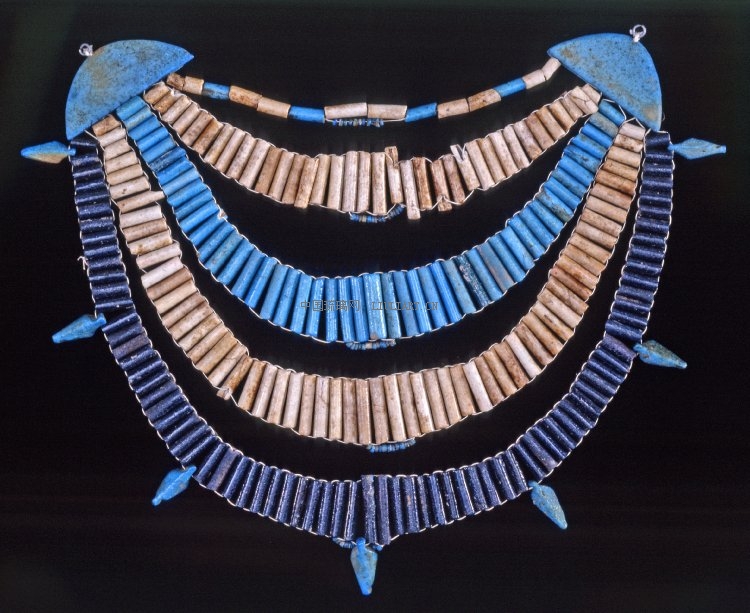 AN00563684_001_l_Egypt__bead_11th Dynasty_2020BC (circa).jpg
