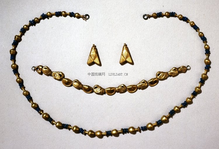 AN00317174_001_l_Egypt_bead_1800BC (circa).jpg