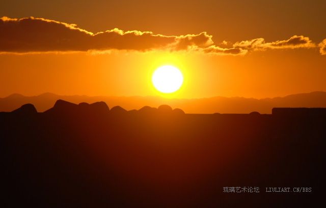 太阳从东方升起_七月亮